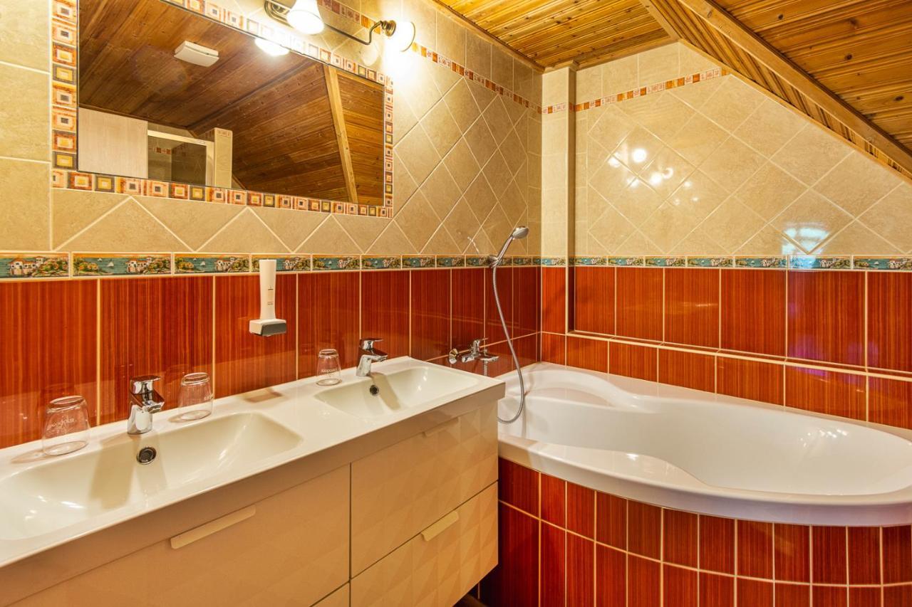 Szel Fiai Fogado Hotel Nyúl Buitenkant foto