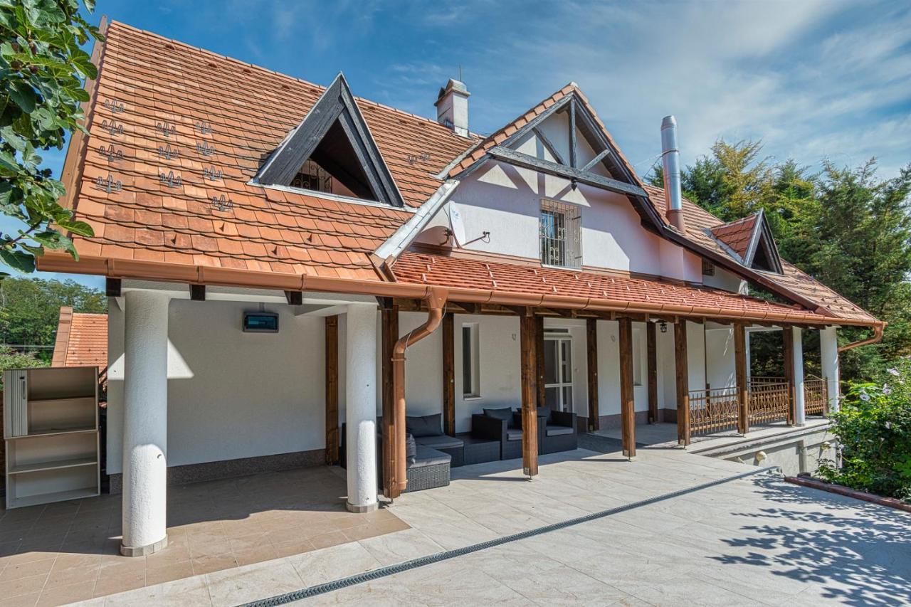 Szel Fiai Fogado Hotel Nyúl Buitenkant foto