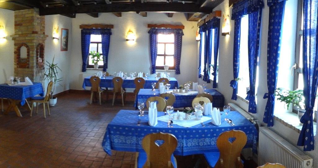Szel Fiai Fogado Hotel Nyúl Buitenkant foto