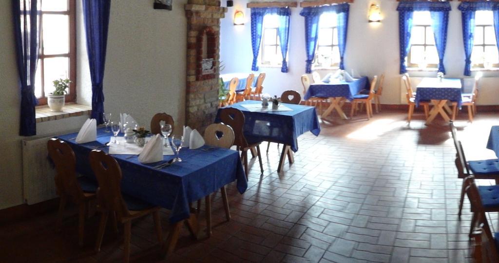 Szel Fiai Fogado Hotel Nyúl Buitenkant foto