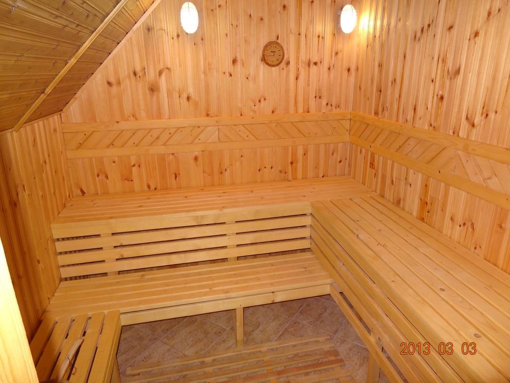 Szel Fiai Fogado Hotel Nyúl Buitenkant foto